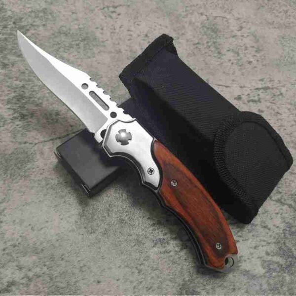 58HRC Folding Knife Pipe Cutter Pocket Knives High Quality 8cr18 Steel Hunting Survival Camping Tactical Knifes With LED Light