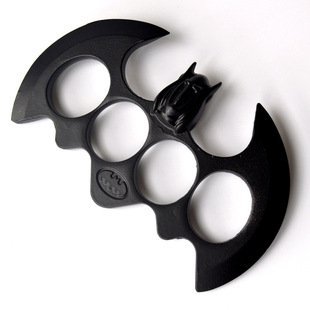 Large bat martial arts supplies four-finger boxing gloves defense equipment hand buckle fist buckle tiger ring ring four-finger fist ring