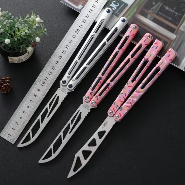 rosa Kraken Balisong Butterfly Übungstrainermesser